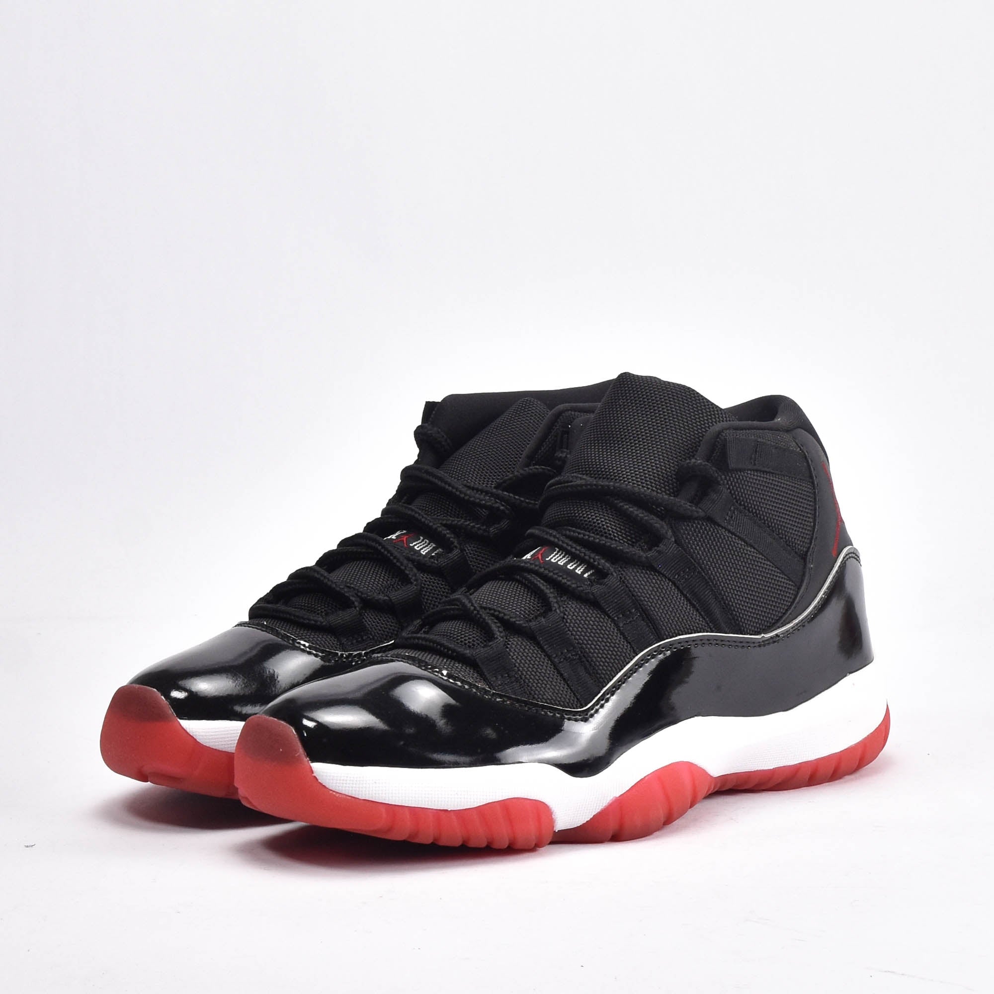 Nike Jordan Baskets Montantes Noir et Rouge Homme