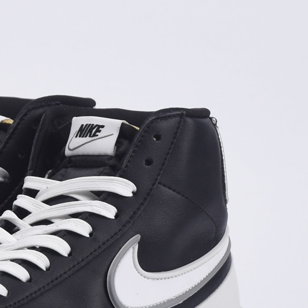 Nike Blazer Mid Sneakers Cuir Noir et Blanc Homme