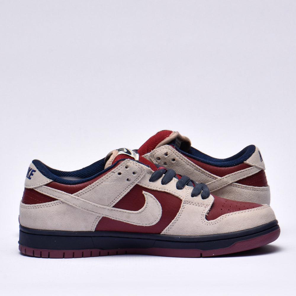 Nike SB Dunk Low Sneakers True Berry Confortables Homme