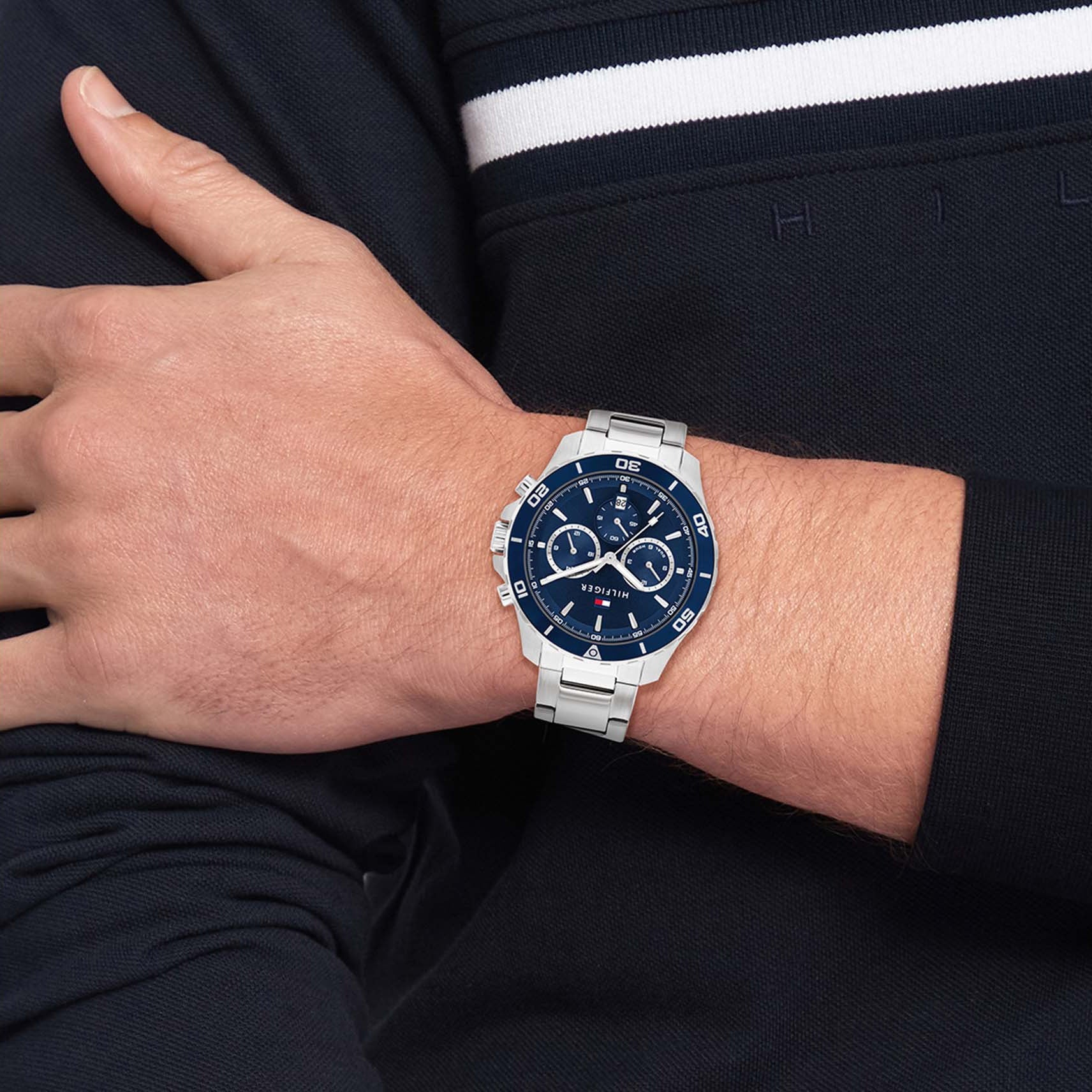 Montre Tommy Hilfiger Chronographe Cadran Bleu Homme