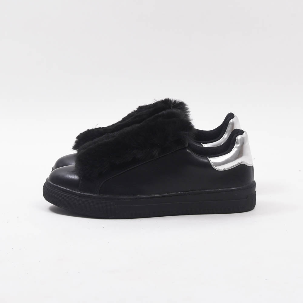 André Baskets Noires Fourrure Élégantes Femme