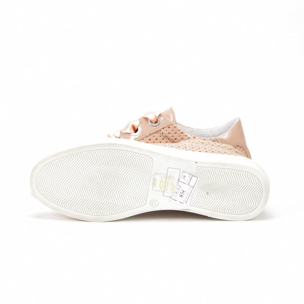 André Baskets Vernies à Lacets Ruban Femme