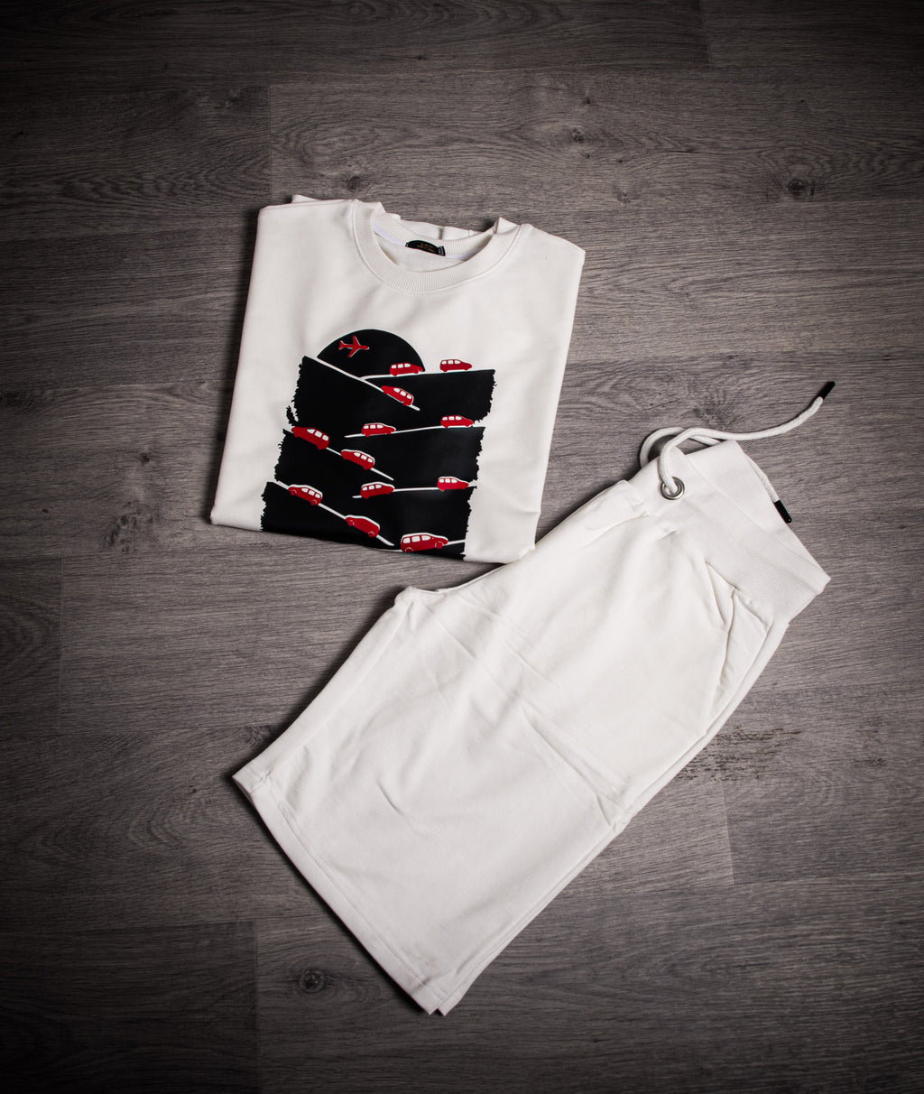 ENSEMBLE BLANC ET NOIR  *VOITURES*