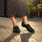 André Mocassins Élégants en Cuir Noir Femme
