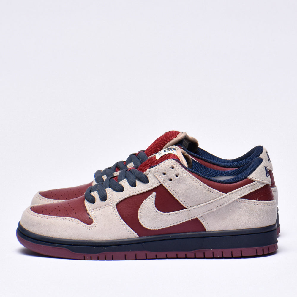 Nike SB Dunk Low Sneakers True Berry Confortables Homme
