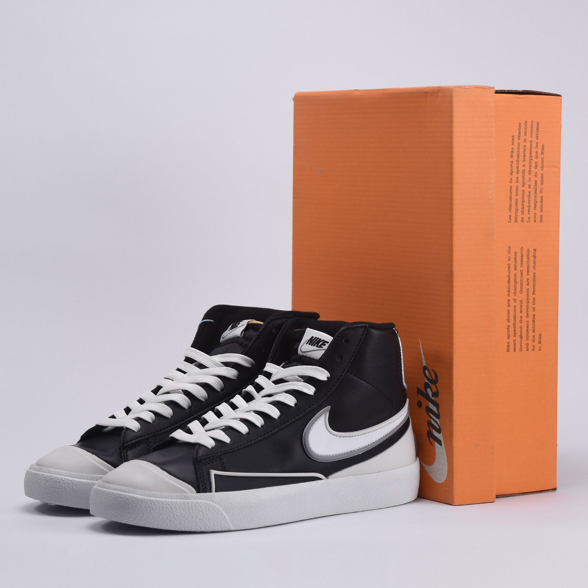 Nike Blazer Mid Sneakers Cuir Noir et Blanc Homme