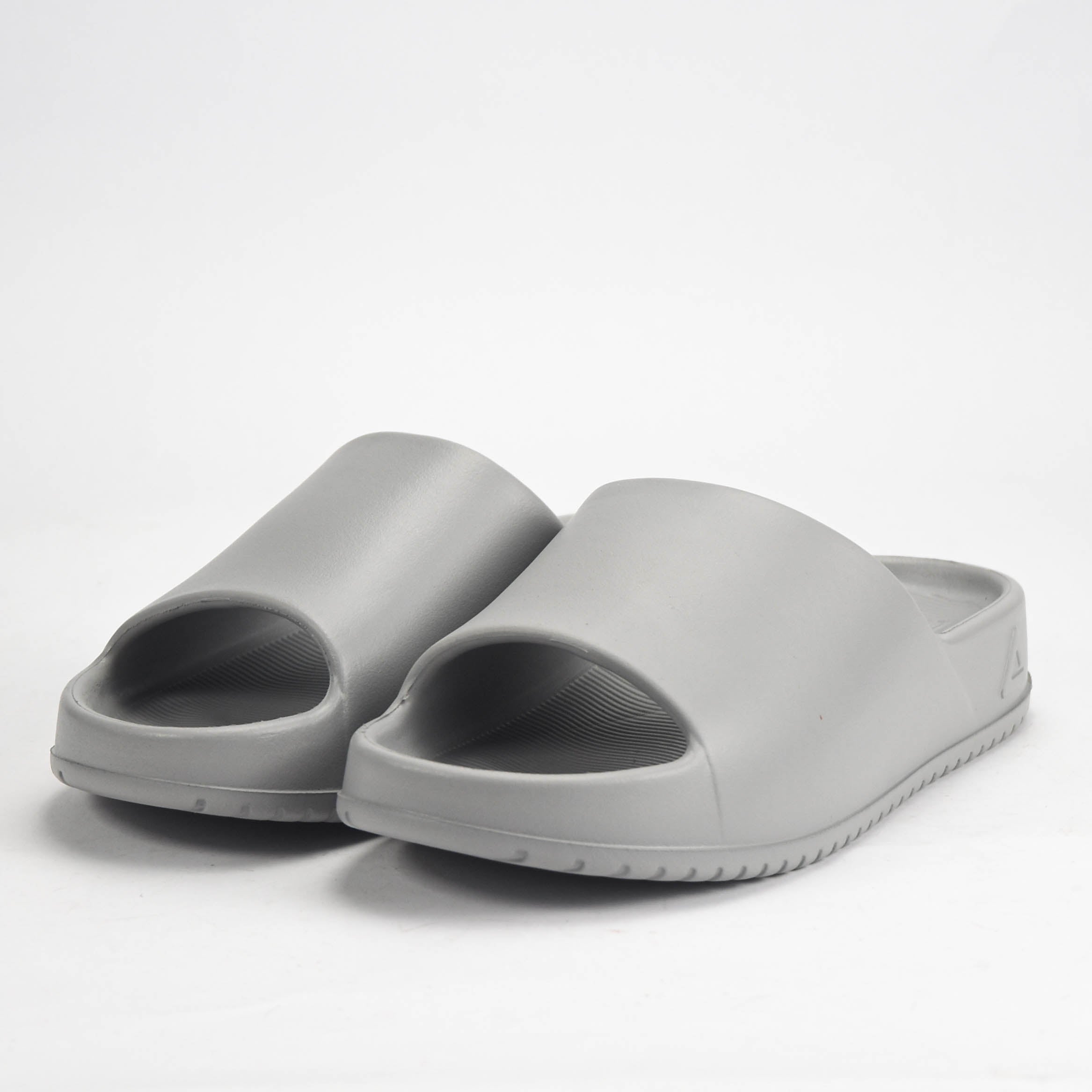 Peak Claquettes Slippers Légères Gris Pierre