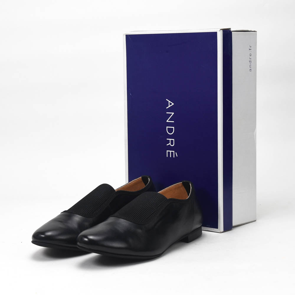 André Mocassins Élégants en Cuir Noir Femme
