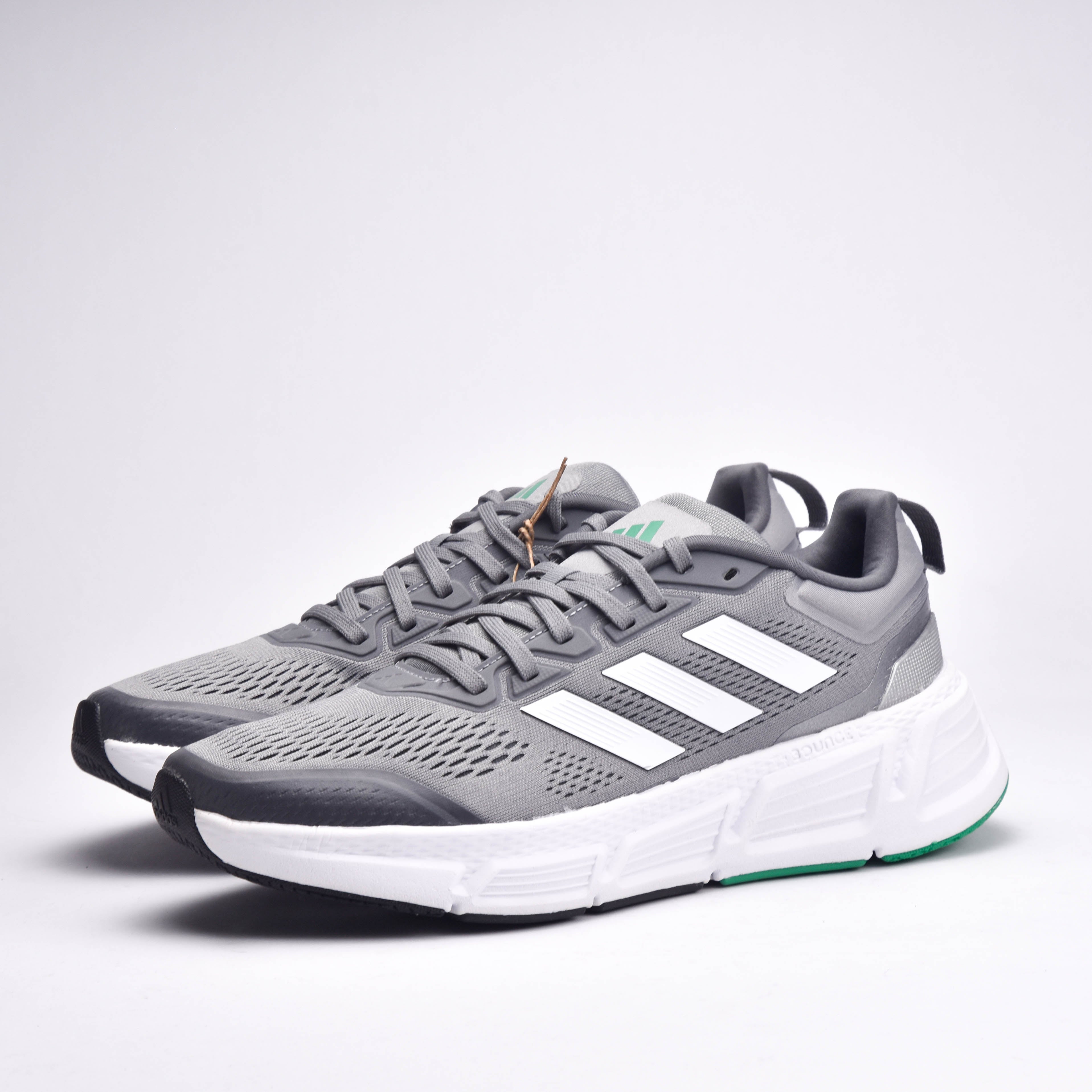 Adidas Questar Baskets de Running Confortables Homme