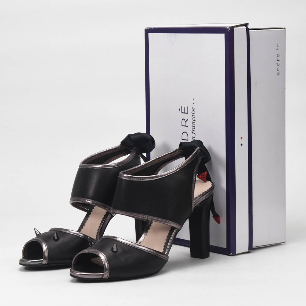 André Sandales à Talons Ornées Femme