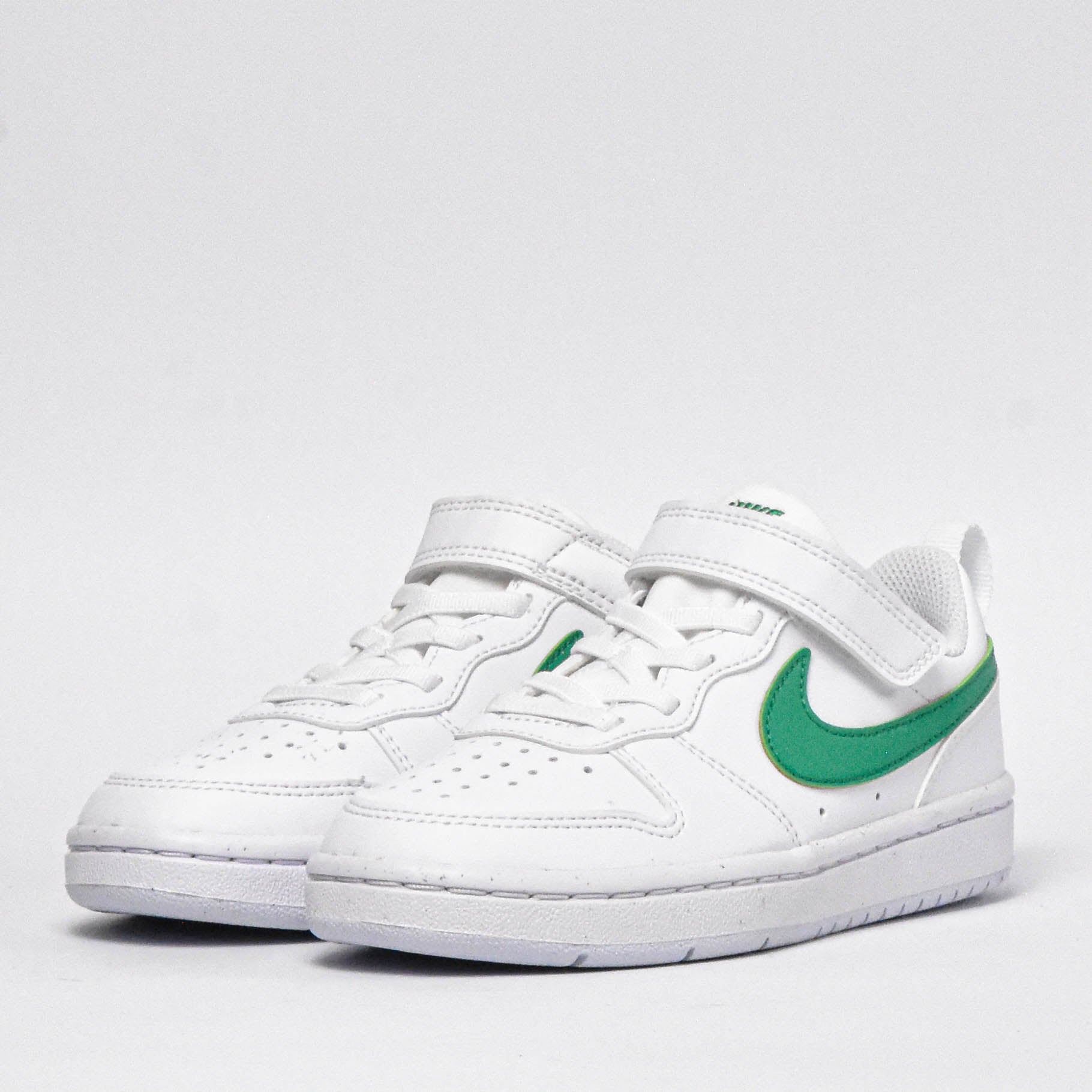 Nike Court Borough Baskets Enfant Confortables Blanc et Vert