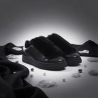 André Baskets Noires Fourrure Élégantes Femme