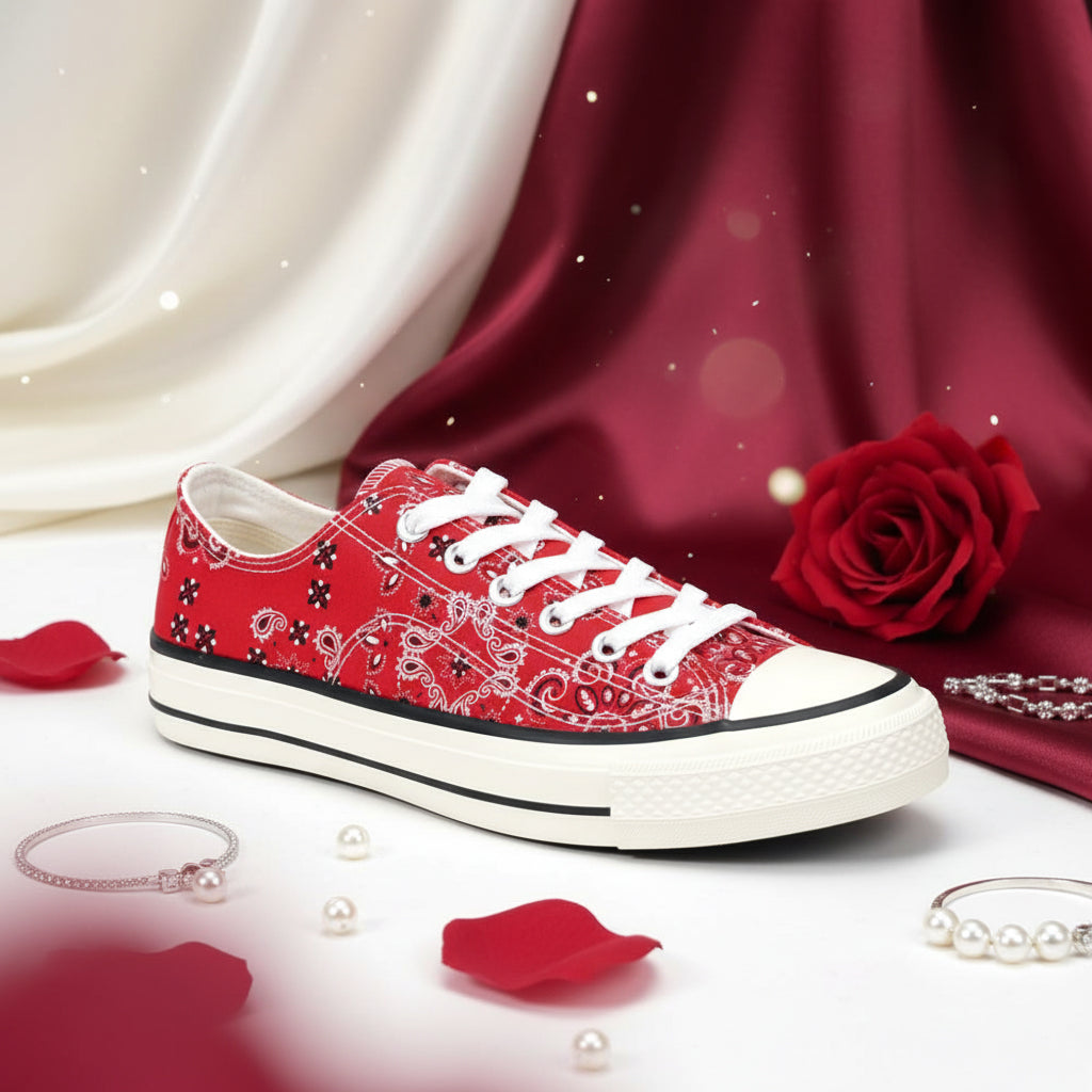 André Baskets Basses Imprimé Bandana Rouge Femme