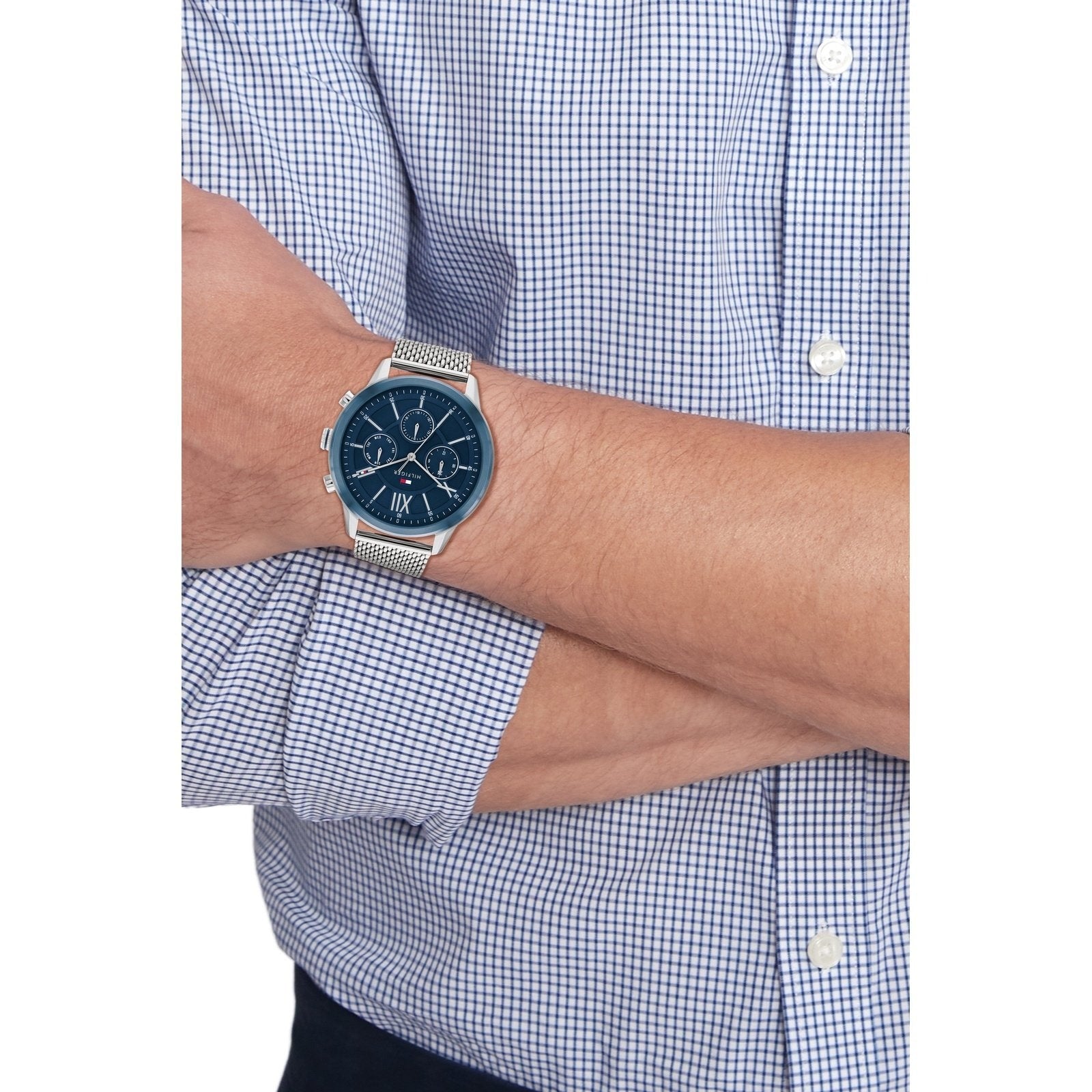 Montre Tommy Hilfiger Cadran Bleu Bracelet Acier Homme