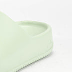 Peak Claquettes Slippers Confortables Vert Amande Femme