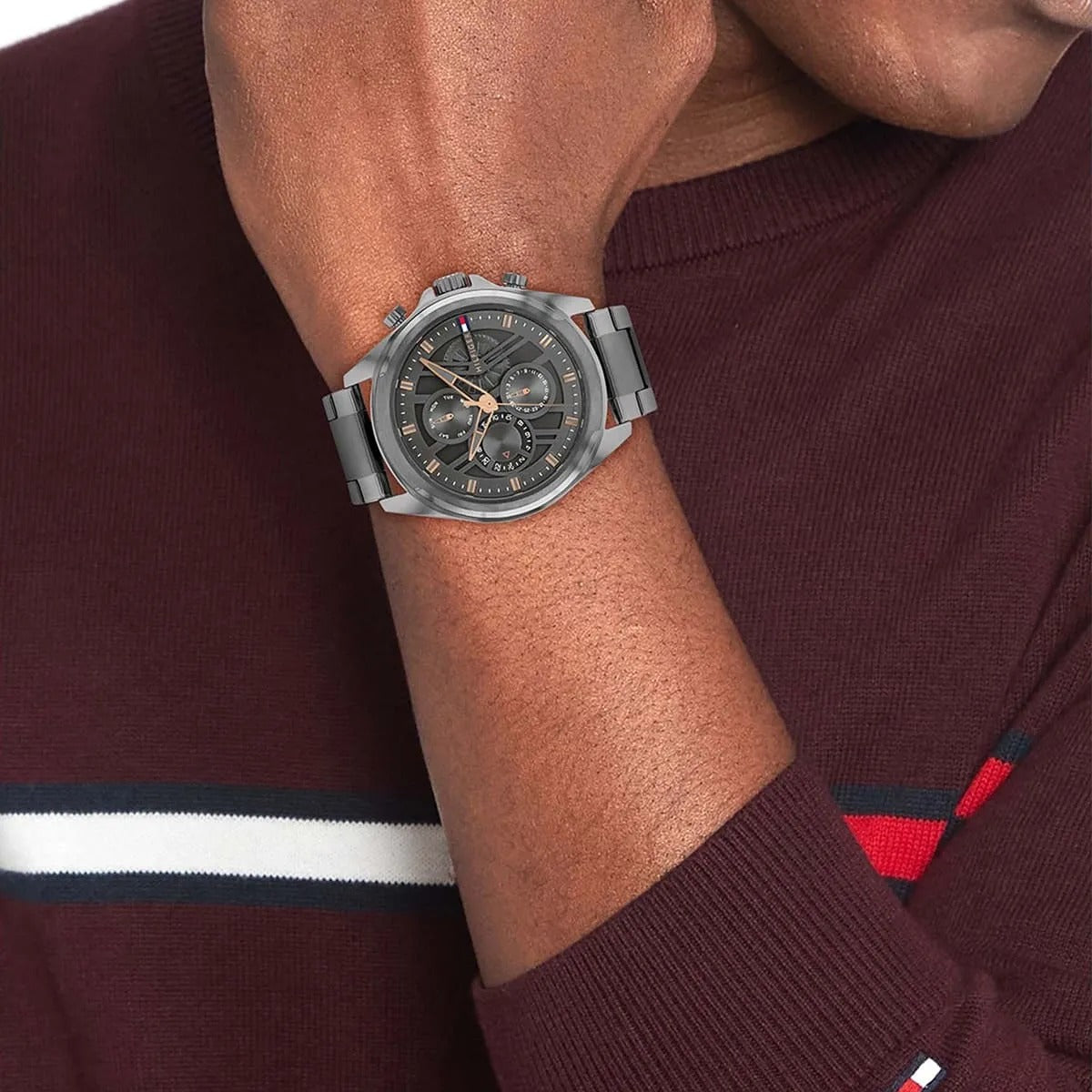 Tommy Hilfiger Montre Bracelet Acier Gris Élégante Homme