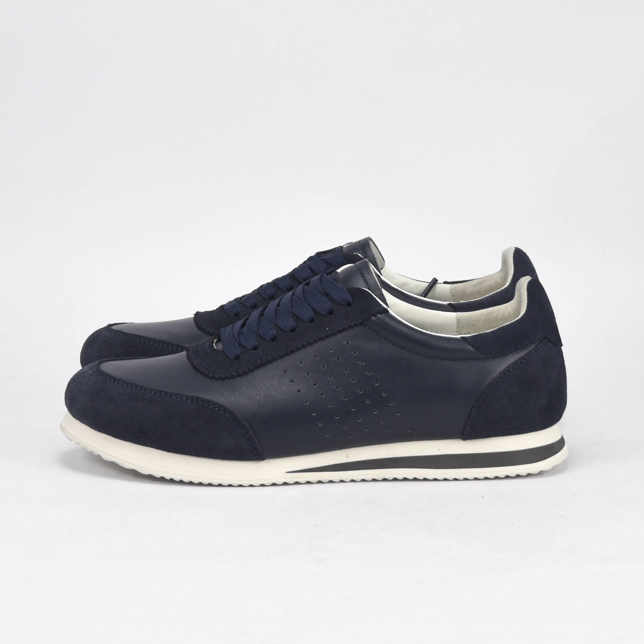 Brunello Cucinelli Baskets Cuir et Daim Élégantes Homme