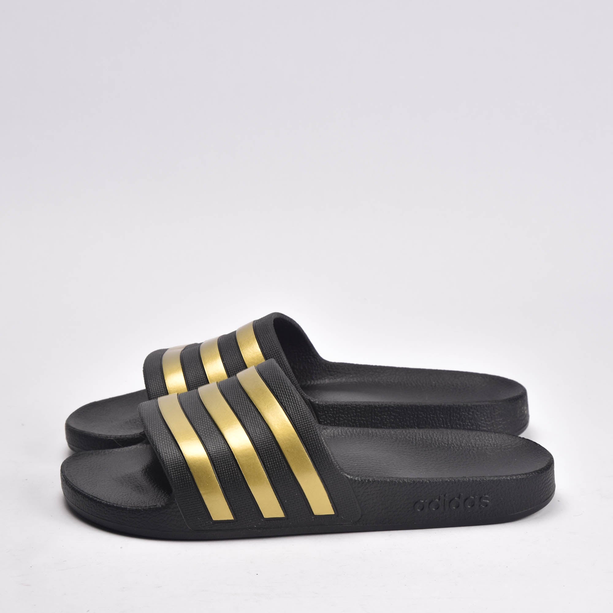 Adidas Adilette Aqua Claquettes Confortables Noir et Or Homme