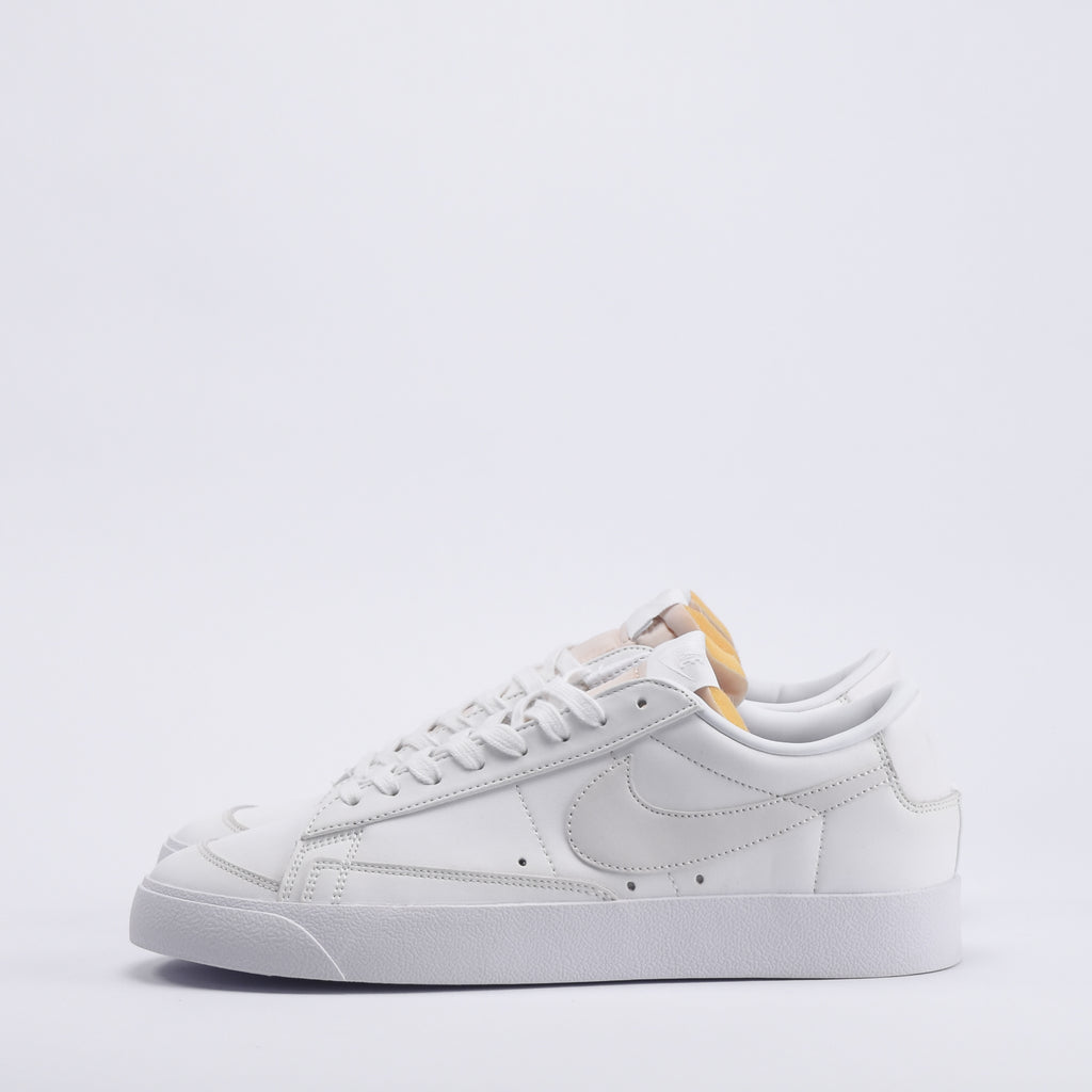 Nike Blazer Low Sneakers Cuir Blanc Classique Homme