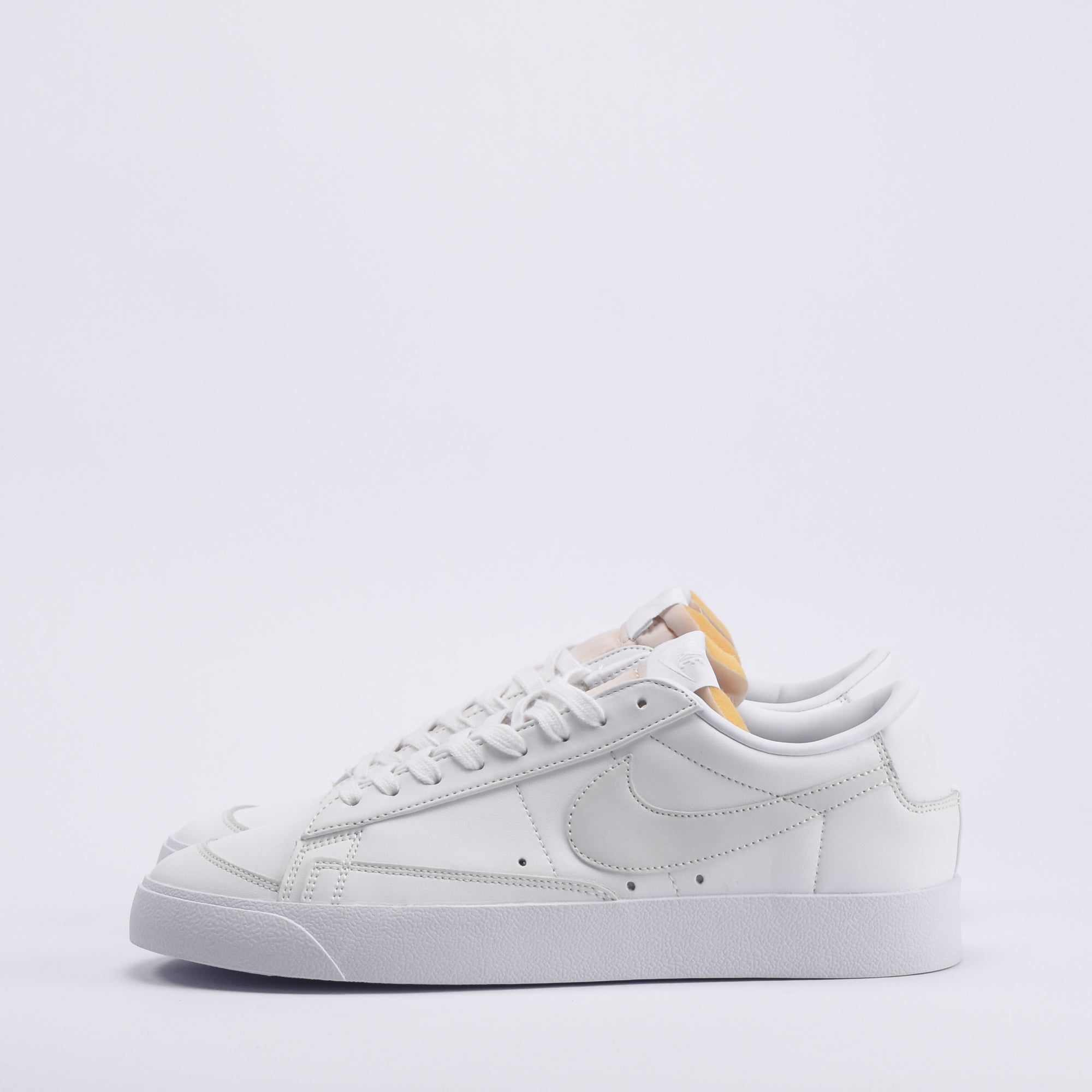 Nike Blazer Low Sneakers Cuir Blanc Classique Homme