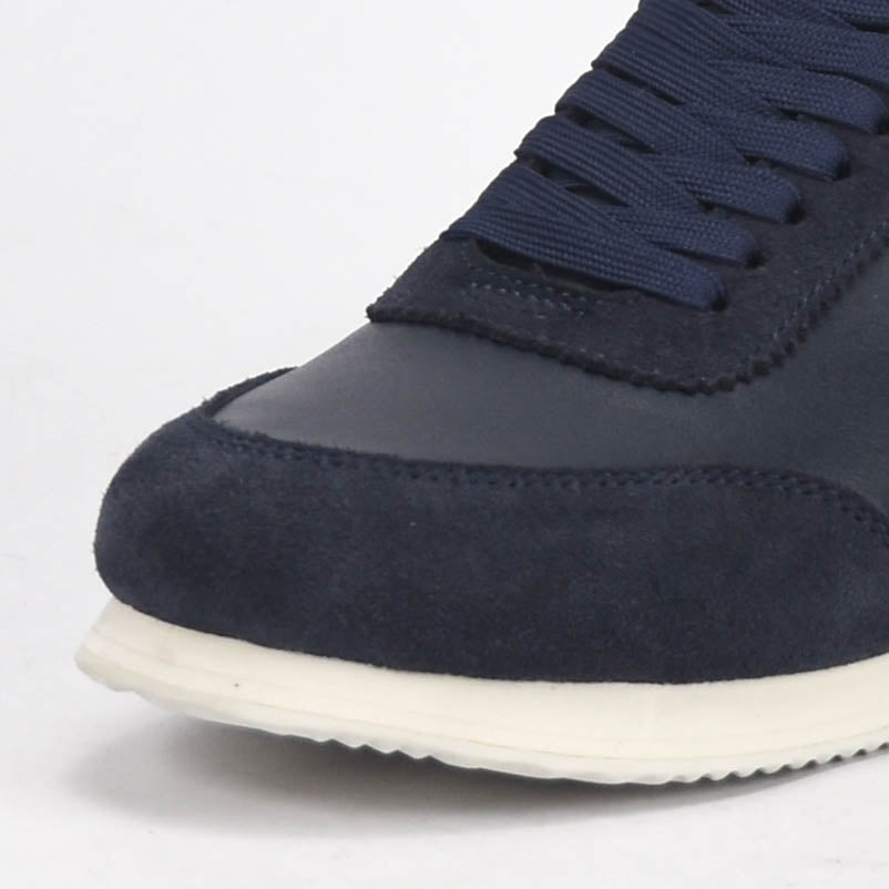 Brunello Cucinelli Baskets Cuir et Daim Élégantes Homme
