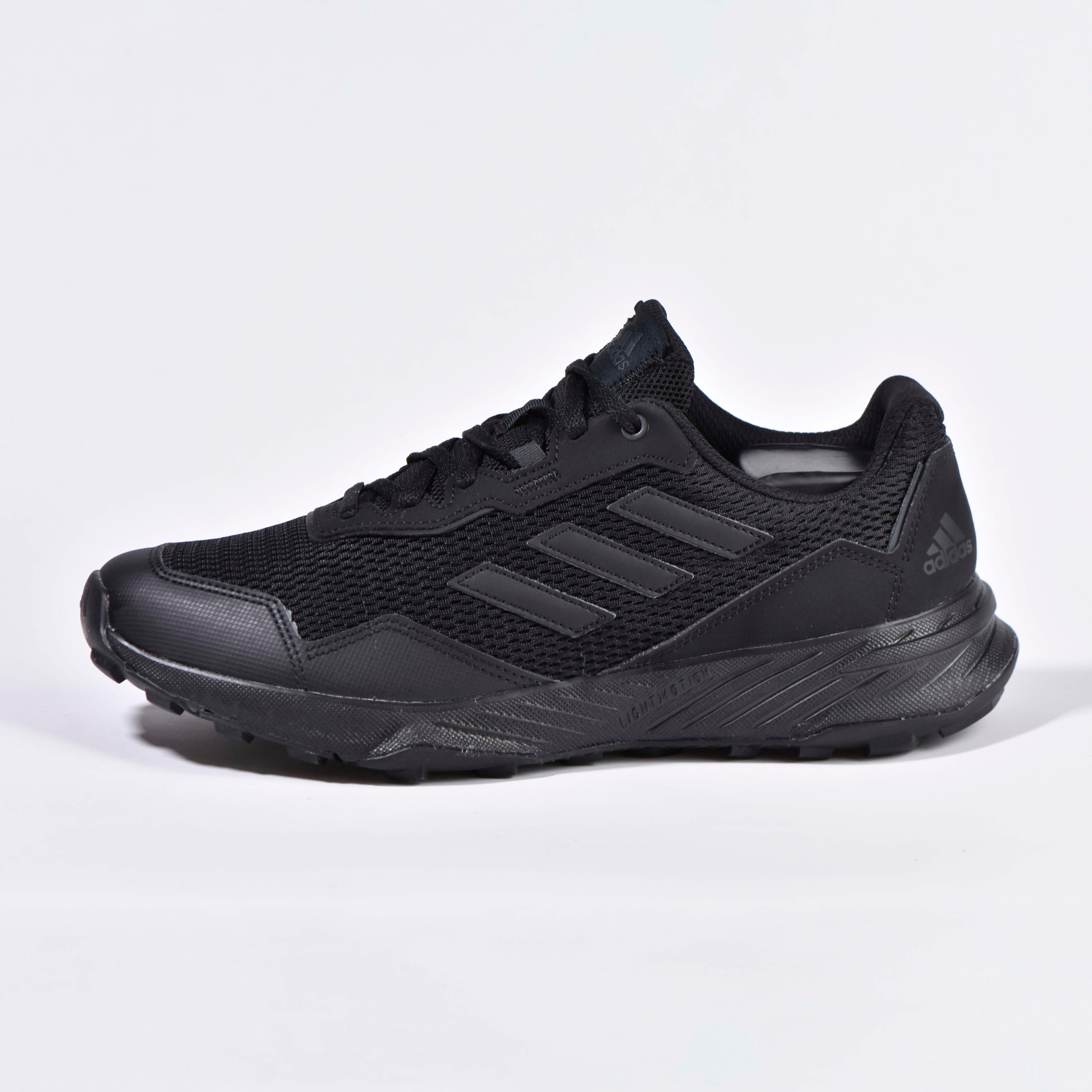ADIDAS TRACE FINDER Q47235﻿ 2
