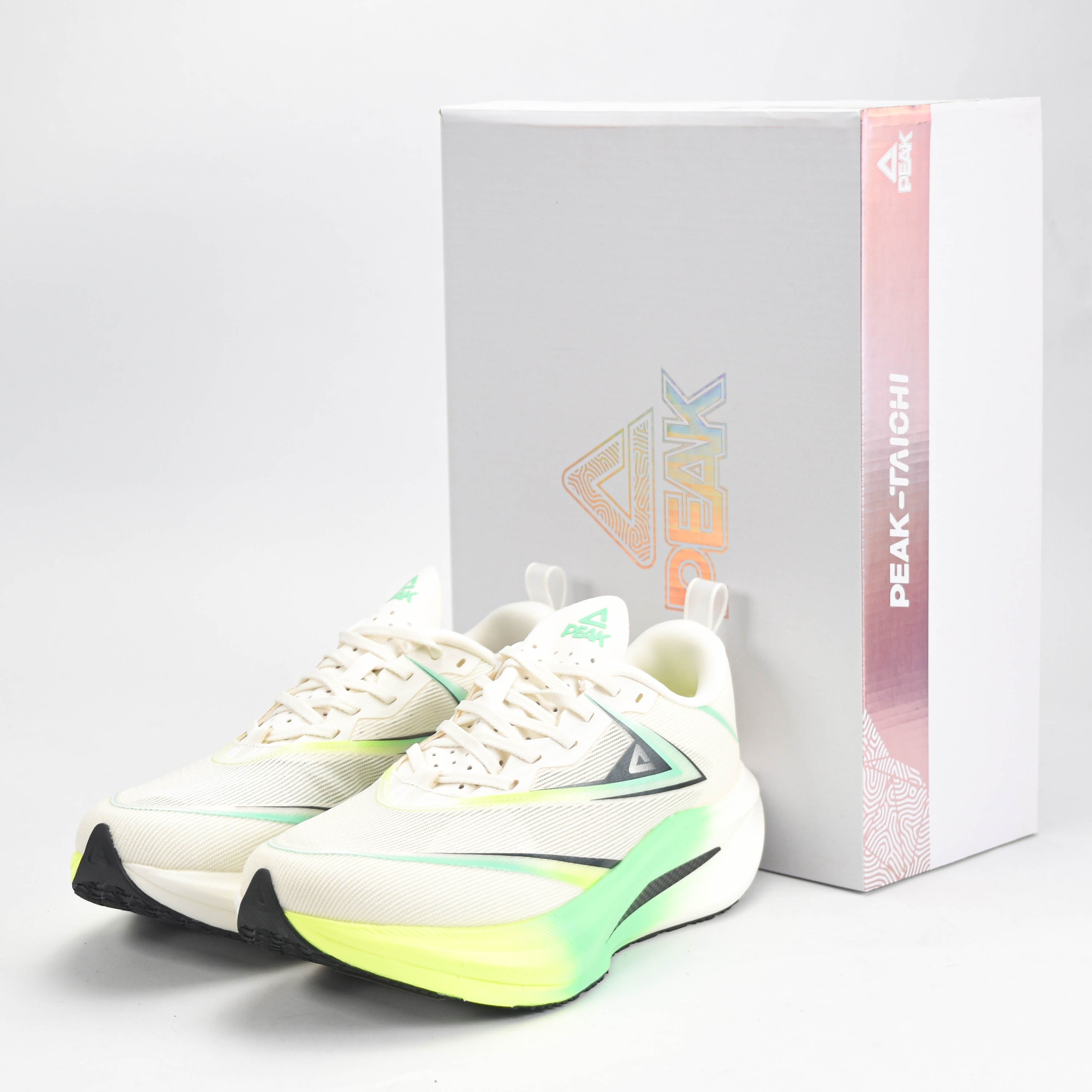 Peak Taichi Baskets de Running Confortables Homme