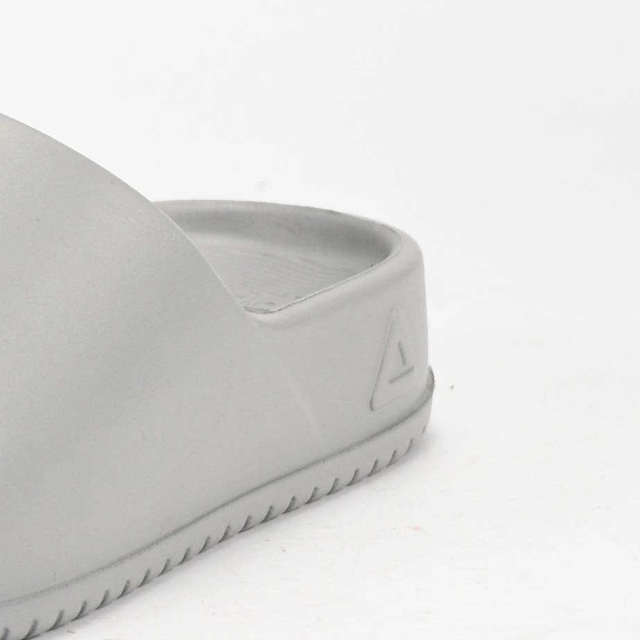 Peak Claquettes Slippers Légères Gris Pierre