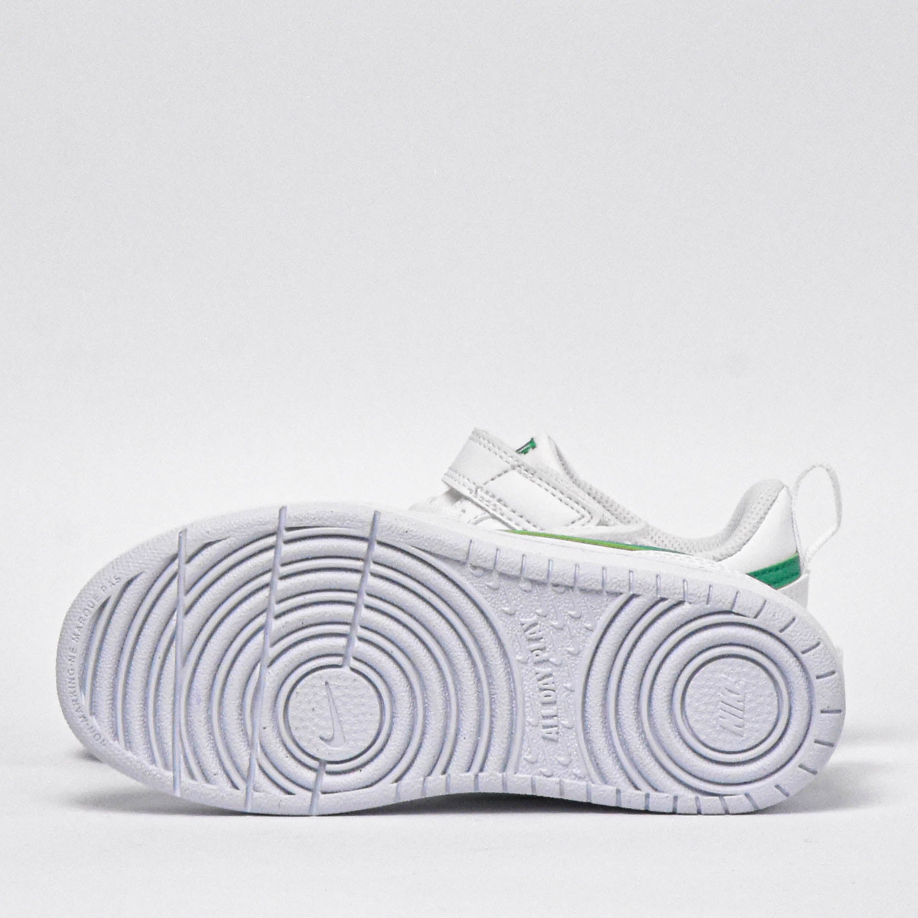 Nike Court Borough Baskets Enfant Confortables Blanc et Vert