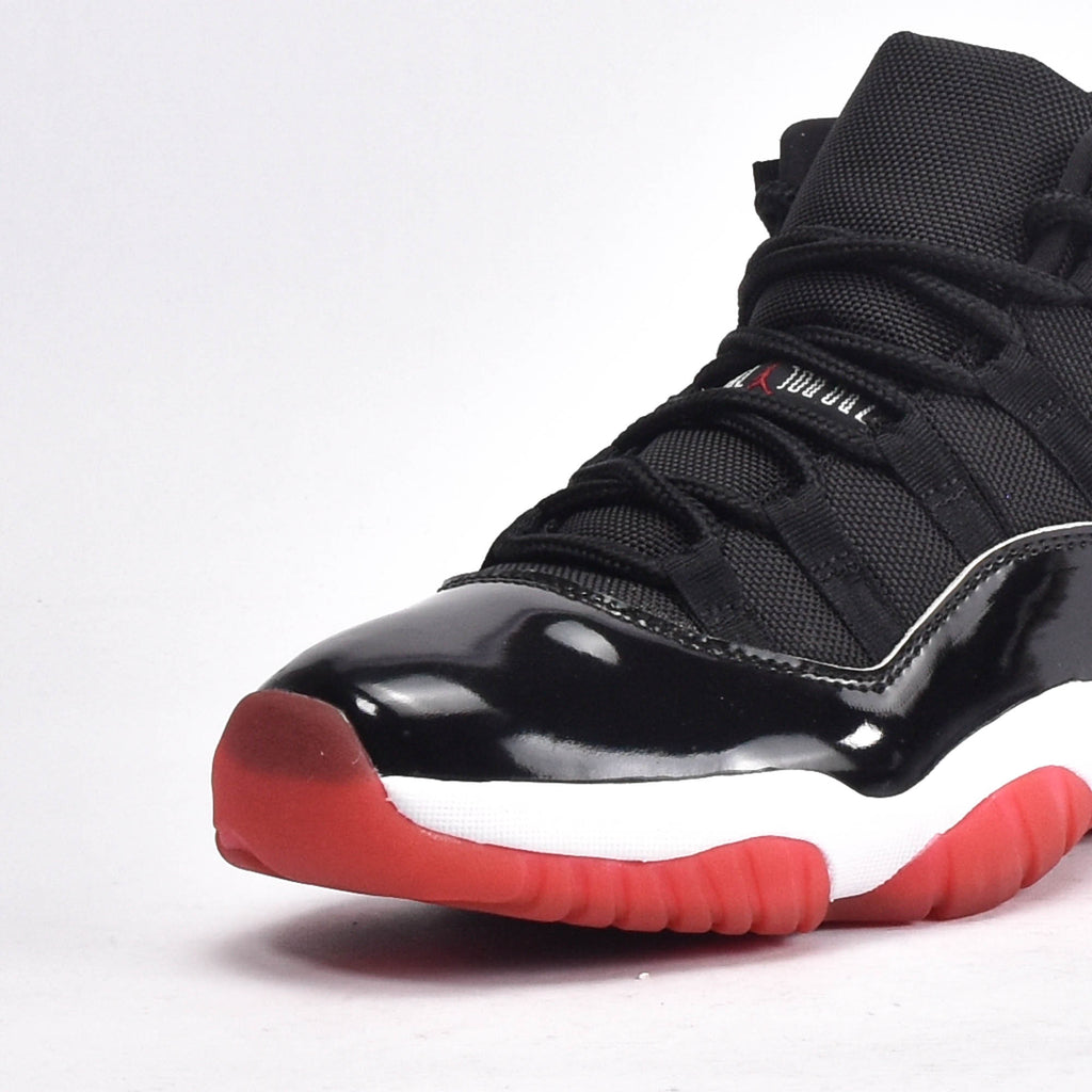 Nike Jordan Baskets Montantes Noir et Rouge Homme
