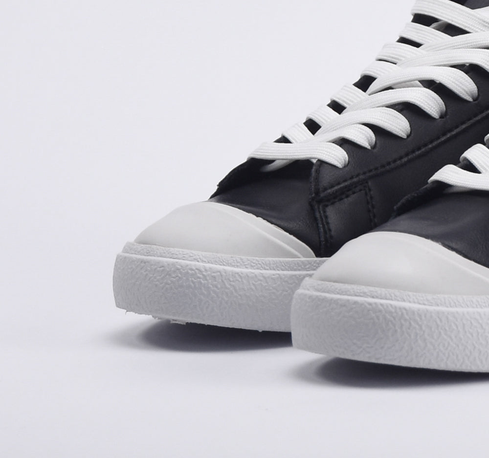 Nike Blazer Mid Sneakers Cuir Noir et Blanc Homme